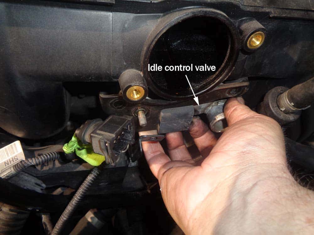 See U3388 repair manual